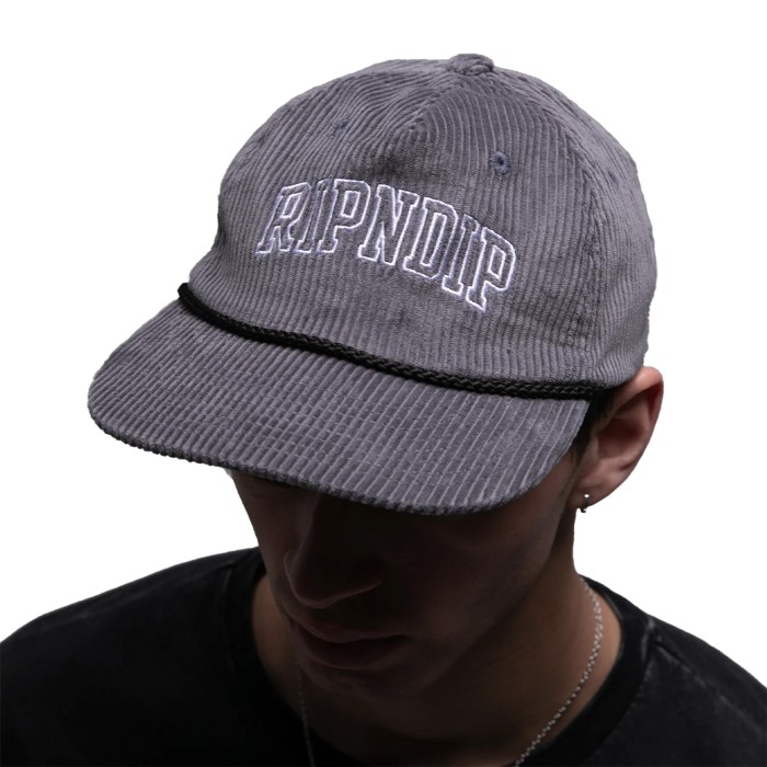 кепка team spirit snapback по цене 2995 руб вид справа