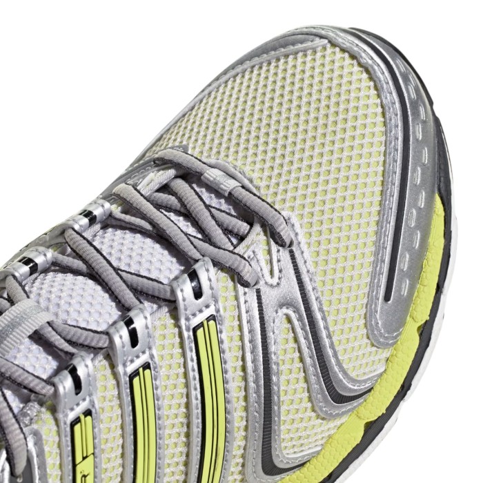 кроссовки adistar control из проверенных материалов спереди