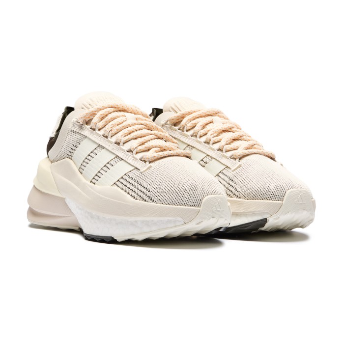 кроссовки avryn_x от бренда adidas вид слева