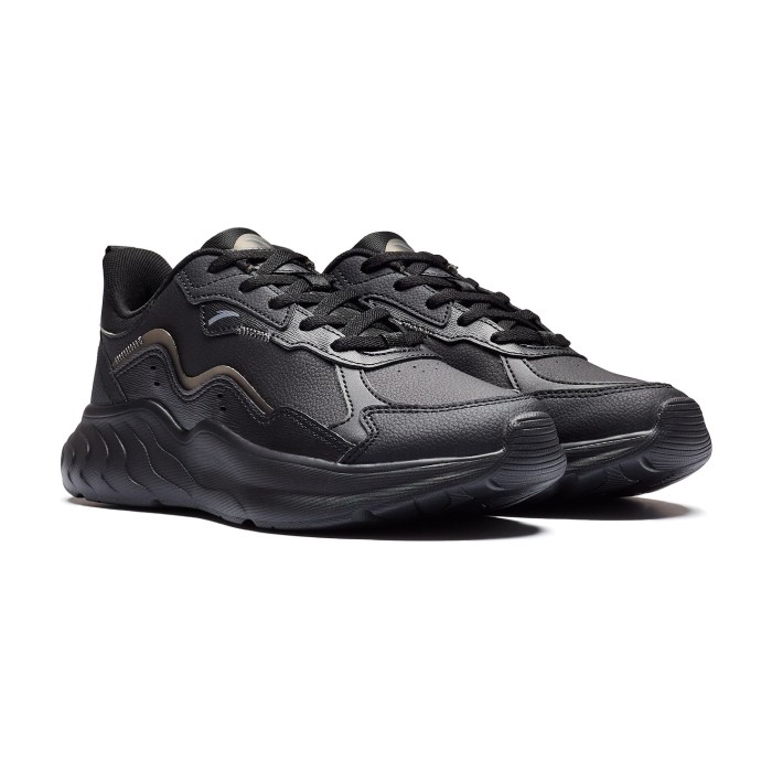 кроссовки dad shoes от известного бренда вид слева