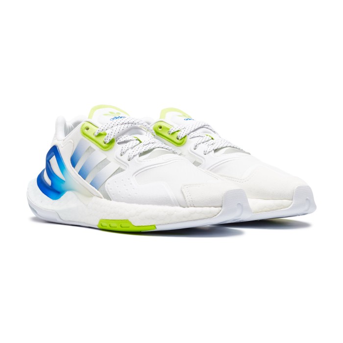 кроссовки day jogger от бренда adidas вид слева