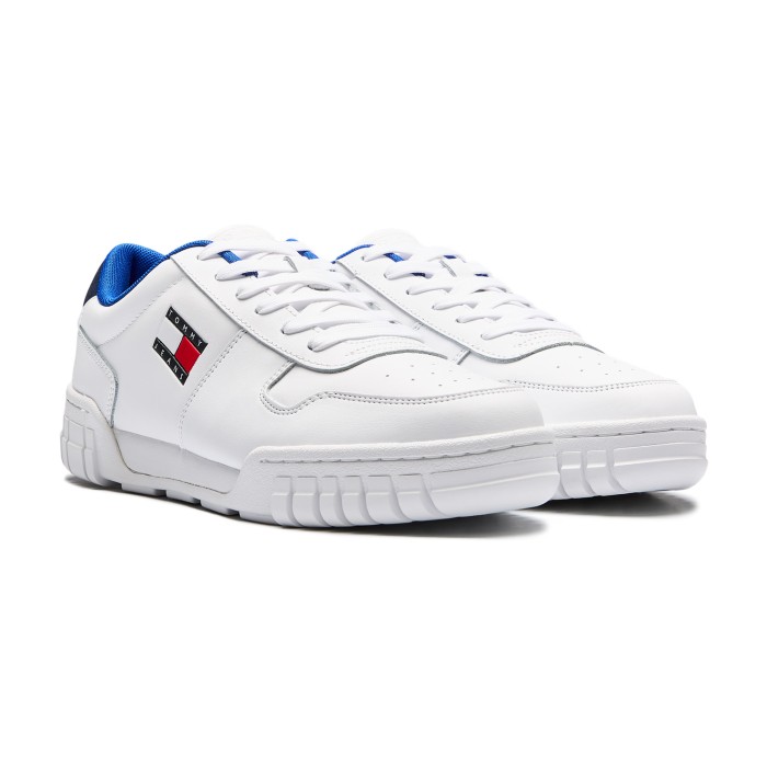 кроссовки essential leather cupsole от бренда tommy jeans вид слева