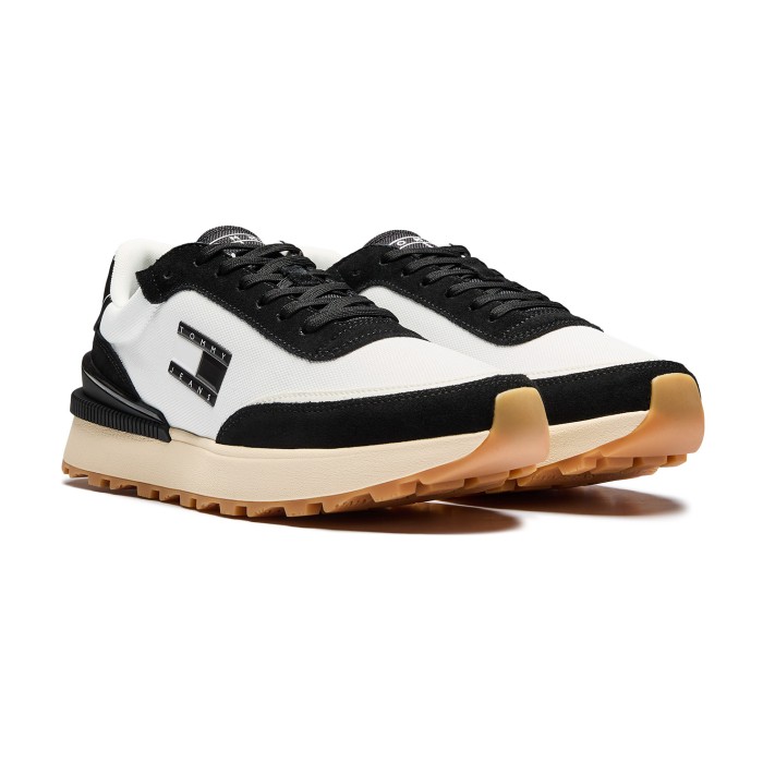 кроссовки essential serrated outsole running trainers от бренда tommy jeans вид слева