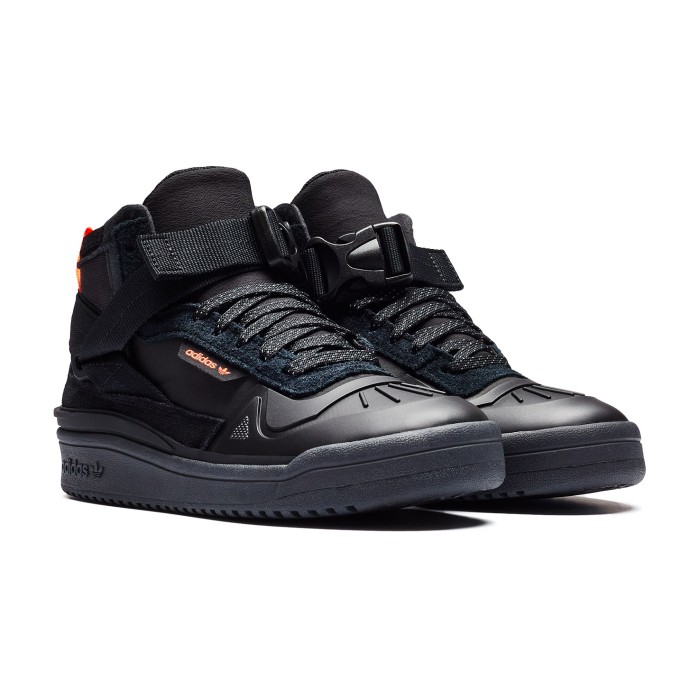 кроссовки forum hi gore-tex от бренда adidas вид слева