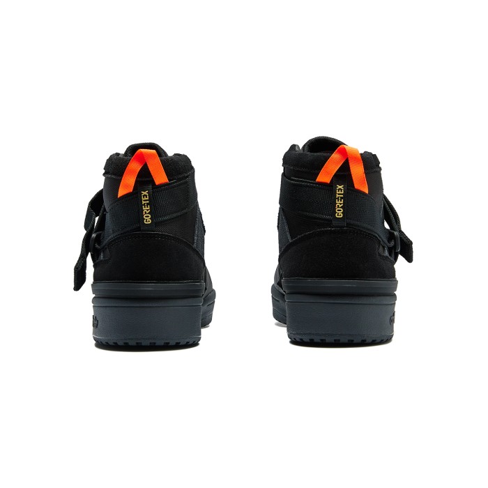 кроссовки forum hi gore-tex по цене 13990 руб вид справа