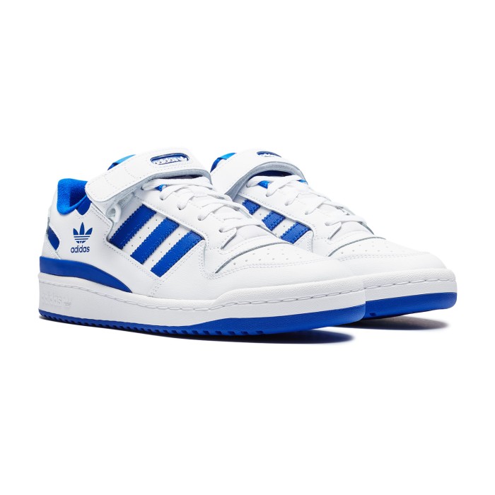 кроссовки forum low от бренда adidas вид слева
