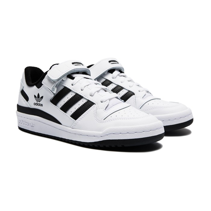 кроссовки forum от бренда adidas вид слева