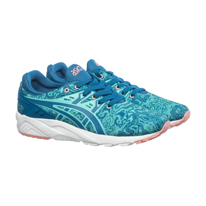кроссовки gel-kayano trainer evo от известного бренда вид слева