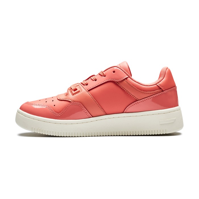 кроссовки gloss leather sneaker из америки вид сбоку