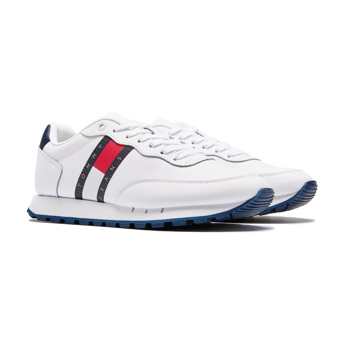 кроссовки leather runner от бренда tommy jeans вид слева