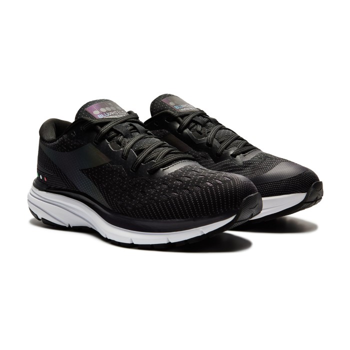 кроссовки mythos blushield hip от бренда diadora вид слева