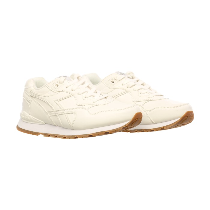 кроссовки n.92 l от бренда diadora вид слева