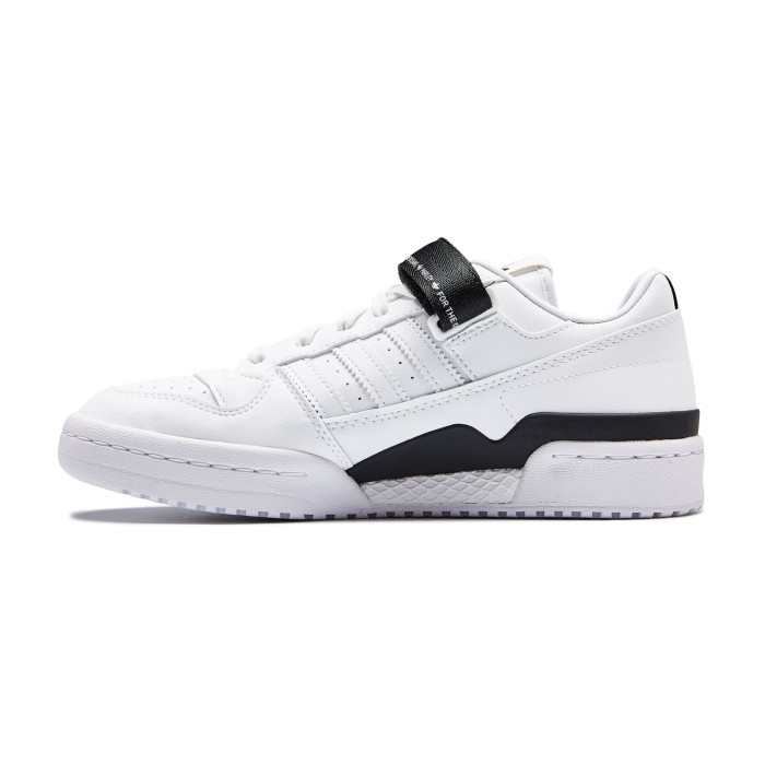 кроссовки originals x parley forum low из америки вид сбоку