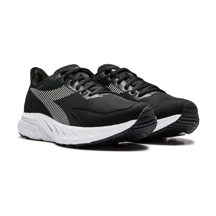 кроссовки passo 3 от бренда diadora вид слева