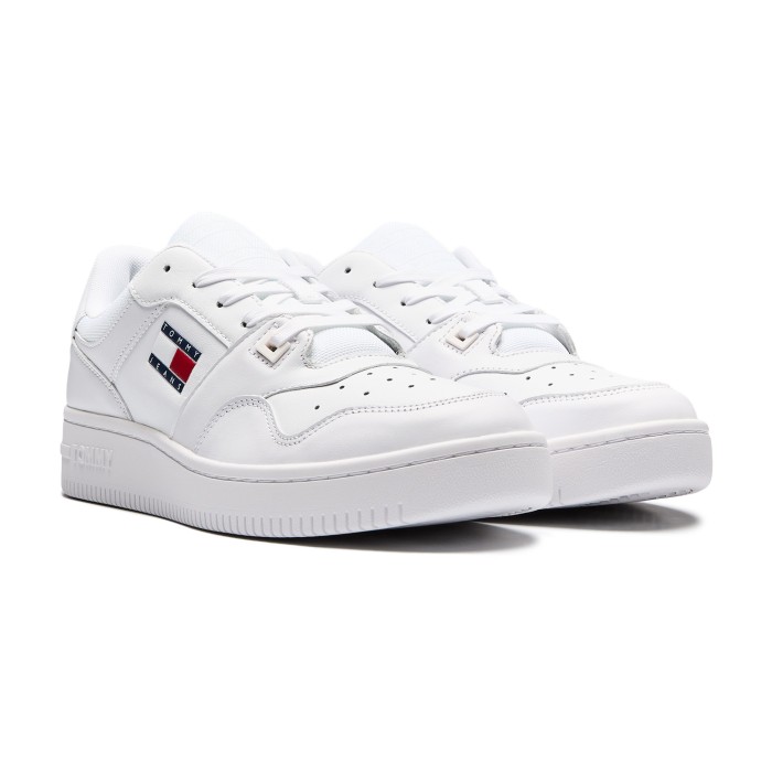 кроссовки retro leather basket от бренда tommy jeans вид слева