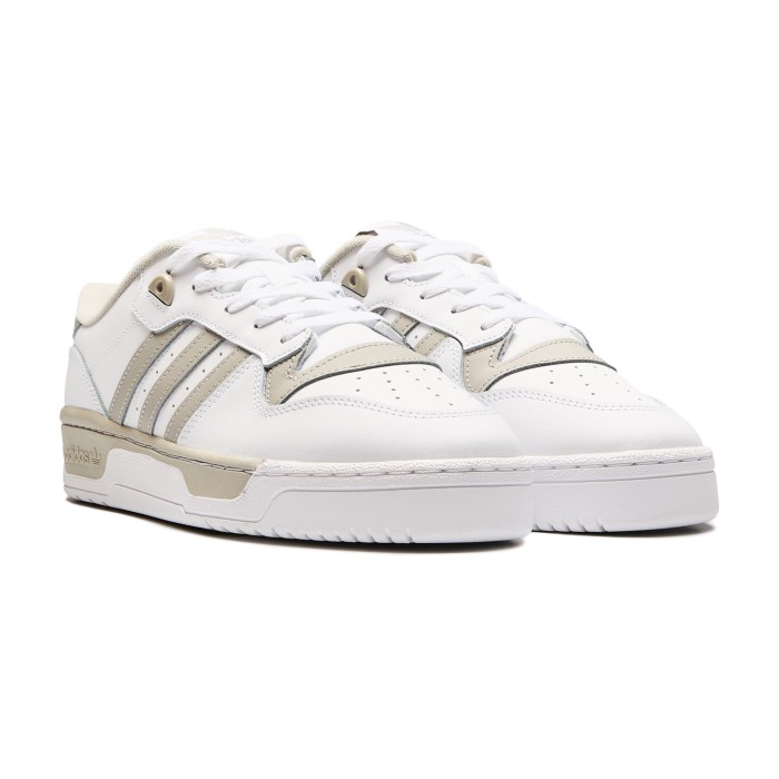 кроссовки rivalry low от бренда adidas вид слева