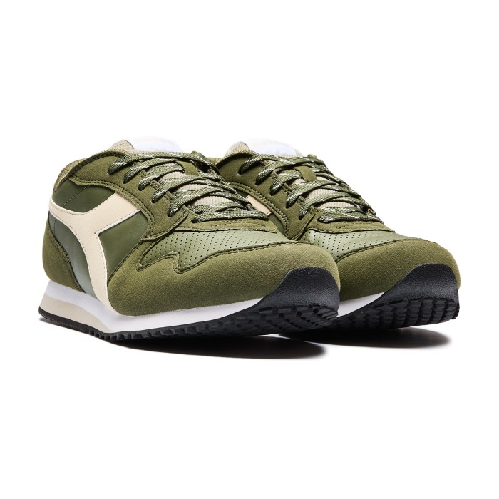 кроссовки skyler corduroy от бренда diadora вид слева
