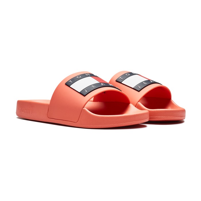 кроссовки slides от бренда tommy jeans вид слева