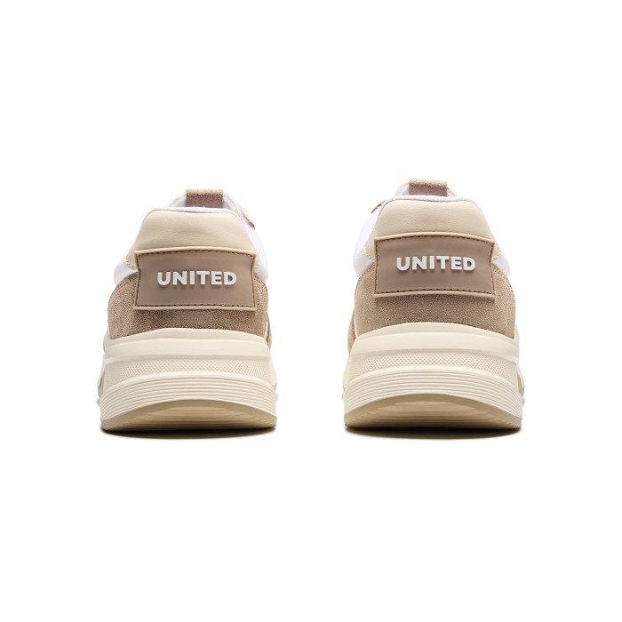 кроссовки sneakers по цене 4990 руб вид справа