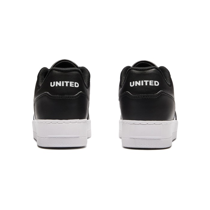 кроссовки sneakers по цене 3990 руб вид справа