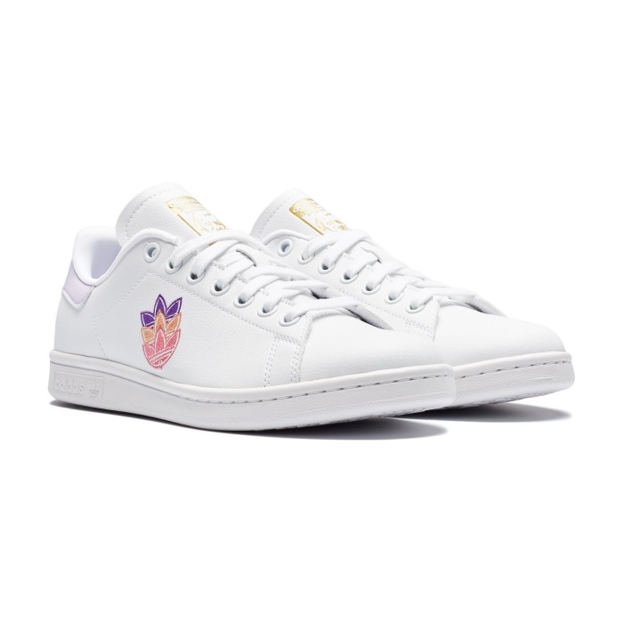 кроссовки stan smith от бренда adidas вид слева