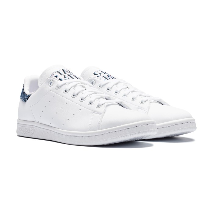 кроссовки stan smith от бренда adidas вид слева