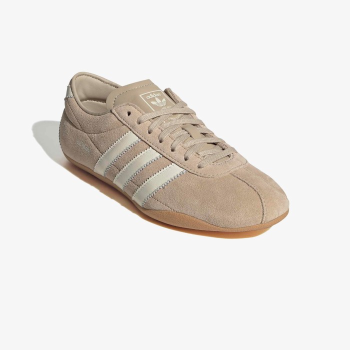 кроссовки tokyo w от бренда adidas вид слева