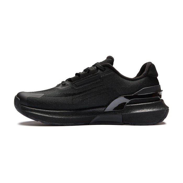 кроссовки trainer - качественный продукт вид сбоку