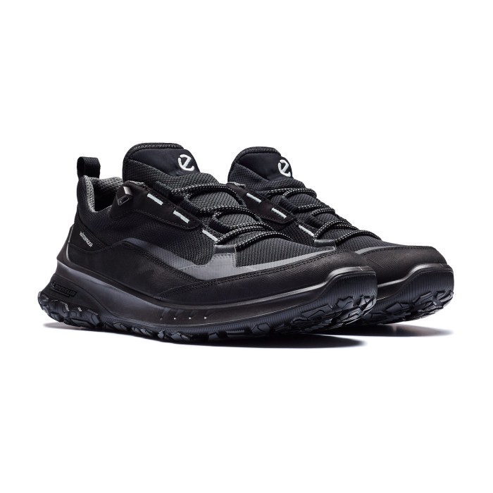 кроссовки ult-trn m waterproof от бренда ecco вид слева