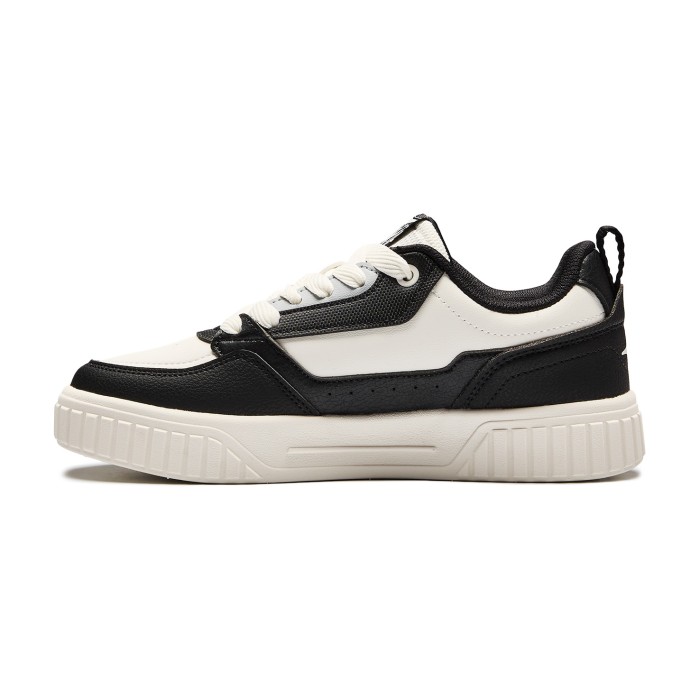 кроссовки w.skateboard shoes - качественный продукт вид сбоку