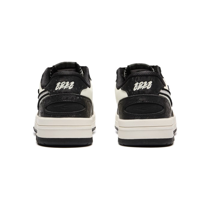 кроссовки w.skateboard shoes по цене 4090 руб вид справа