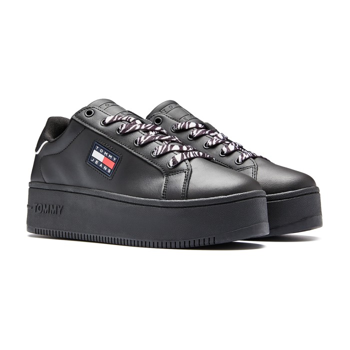 кроссовки wild animal cupsole от бренда tommy jeans вид слева