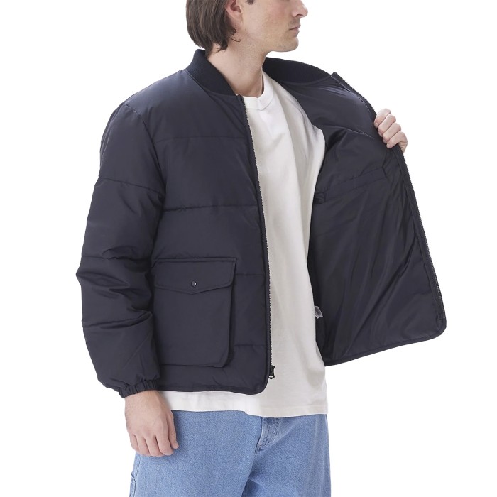 куртка charlie jacket по цене 19192 руб вид справа