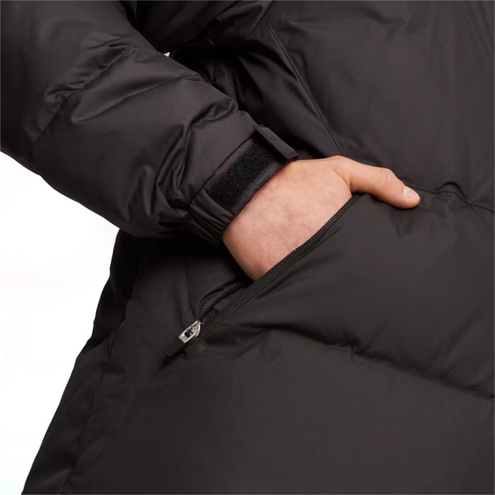 куртка down jacket по цене 30990 руб вид справа