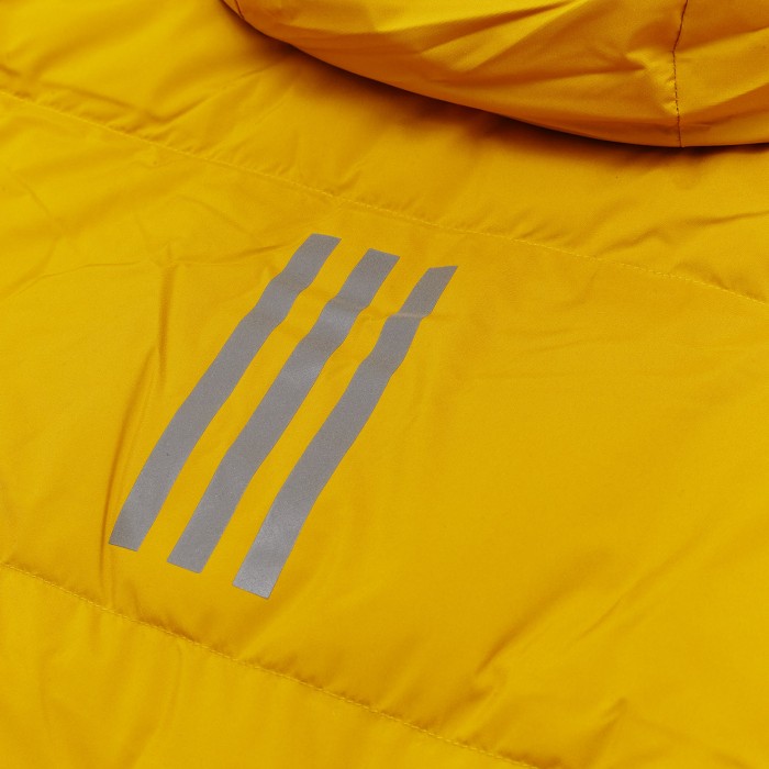 куртка gd puffy jkt по цене 27193 руб вид справа