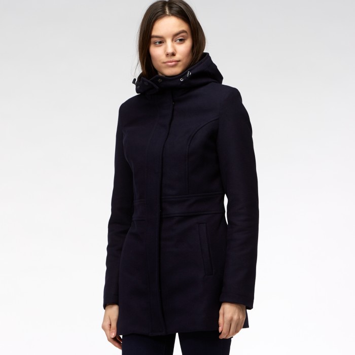 куртка outerwear по цене 32886 руб вид справа