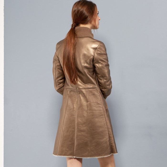 куртка outerwear по цене 68530 руб вид справа