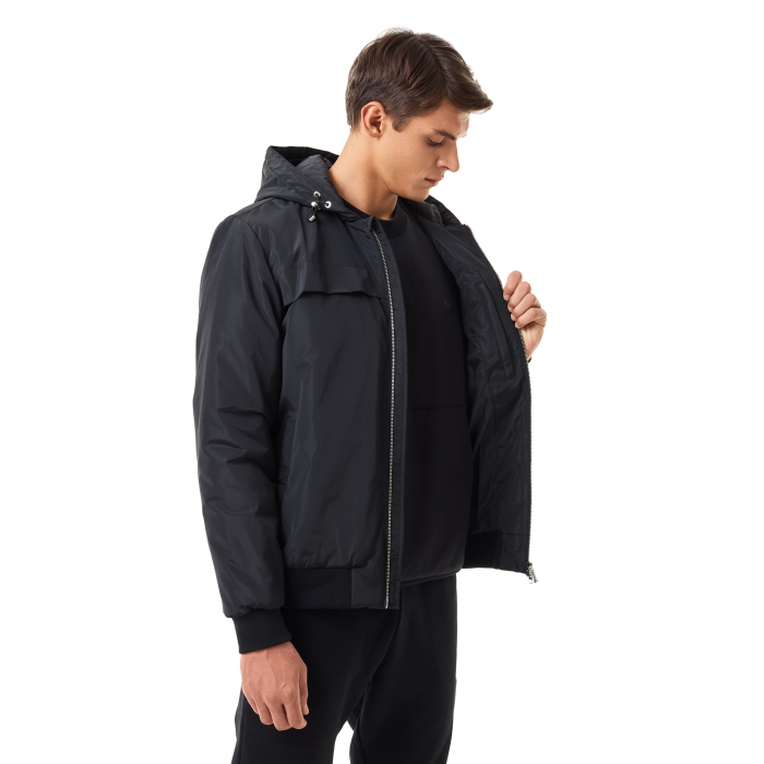 куртка outerwear по цене 44990 руб вид справа