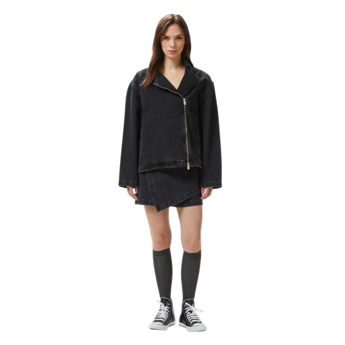 куртка outerwear по цене 14990 руб вид справа