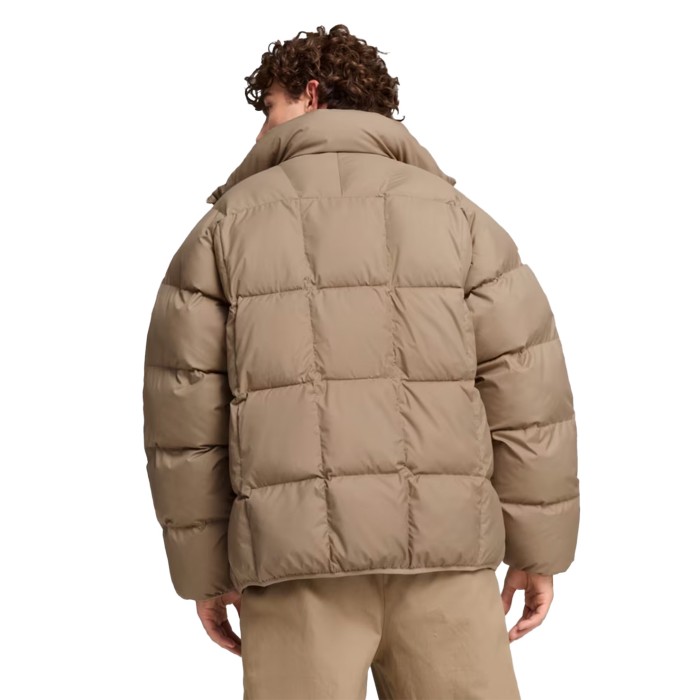 куртка puffer jacket от бренда puma вид слева