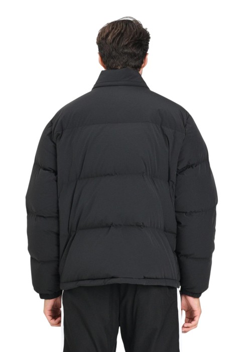 куртка short puffer от бренда lacoste вид слева