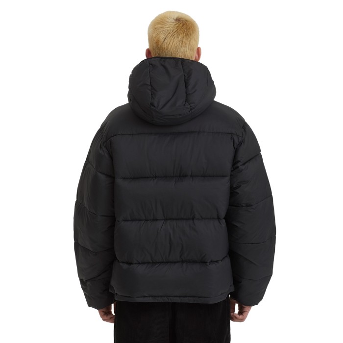 куртка stratus puffer от бренда obey вид слева