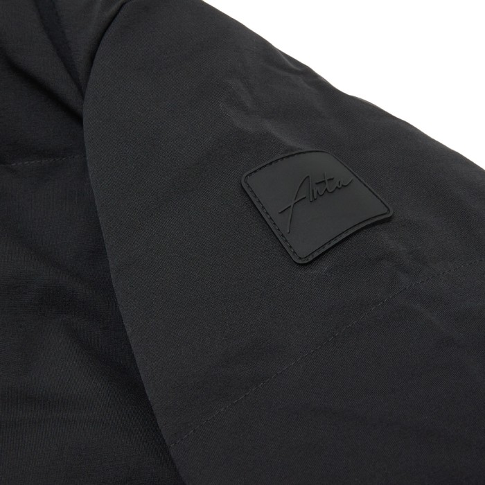 куртка training down jacket по цене 16990 руб вид справа