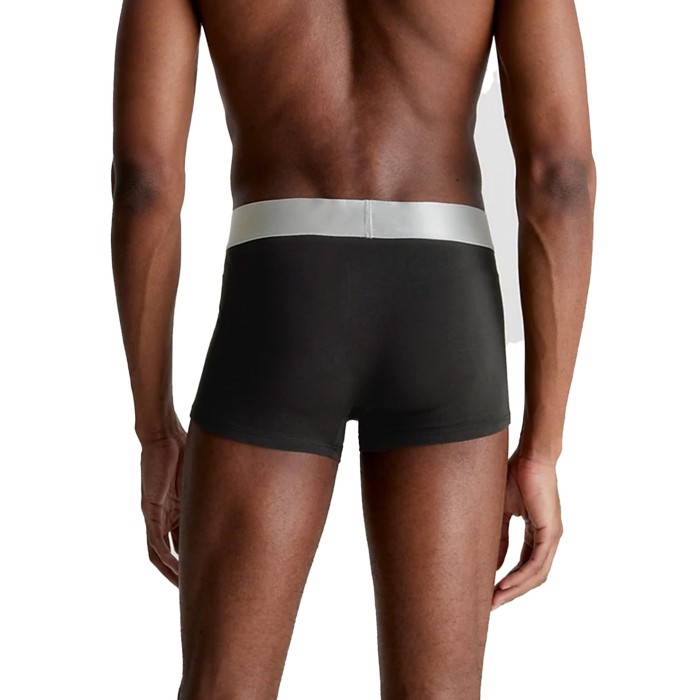 нижнее белье 3 pack trunk от бренда calvin klein вид слева