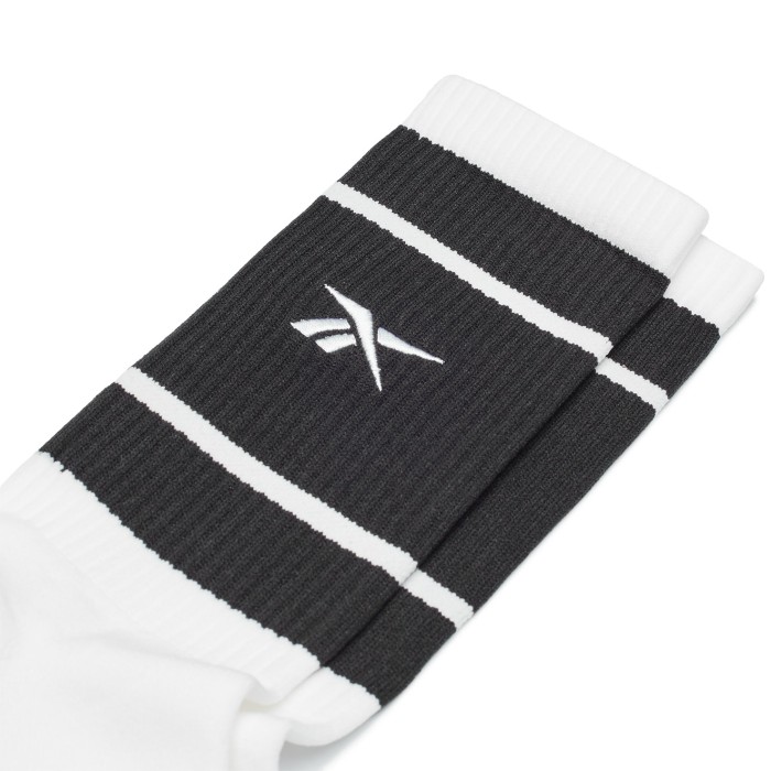 носки classics basketball sock от известного бренда вид слева