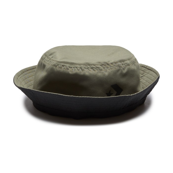 панама logo reversible bucket hat из проверенных материалов спереди