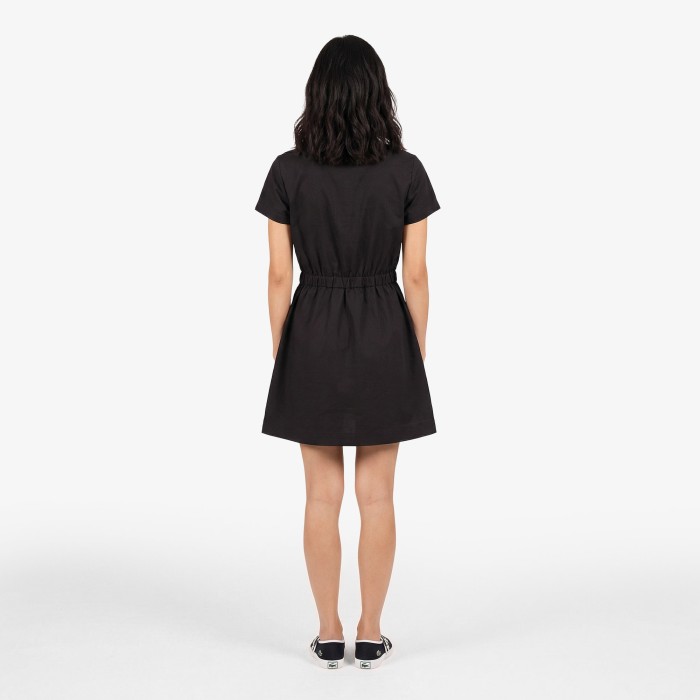 платье dress от бренда lacoste вид слева