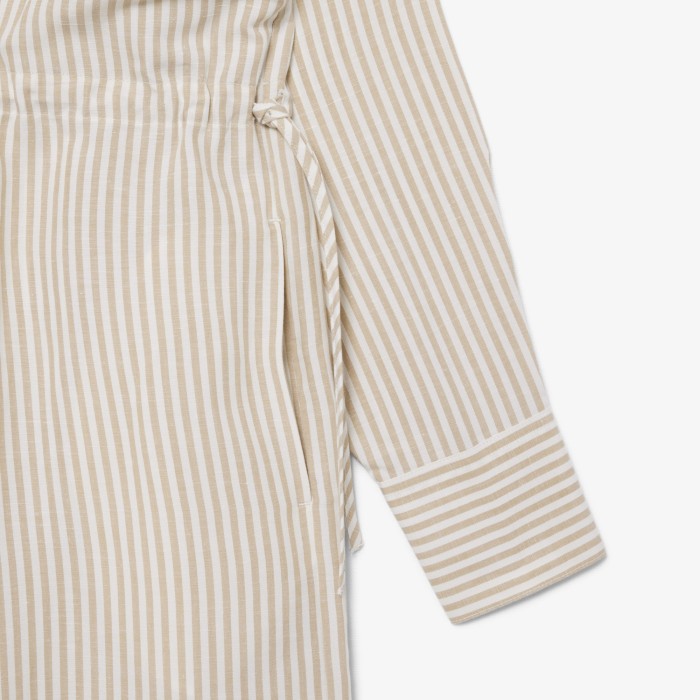 платье dress из проверенных материалов спереди