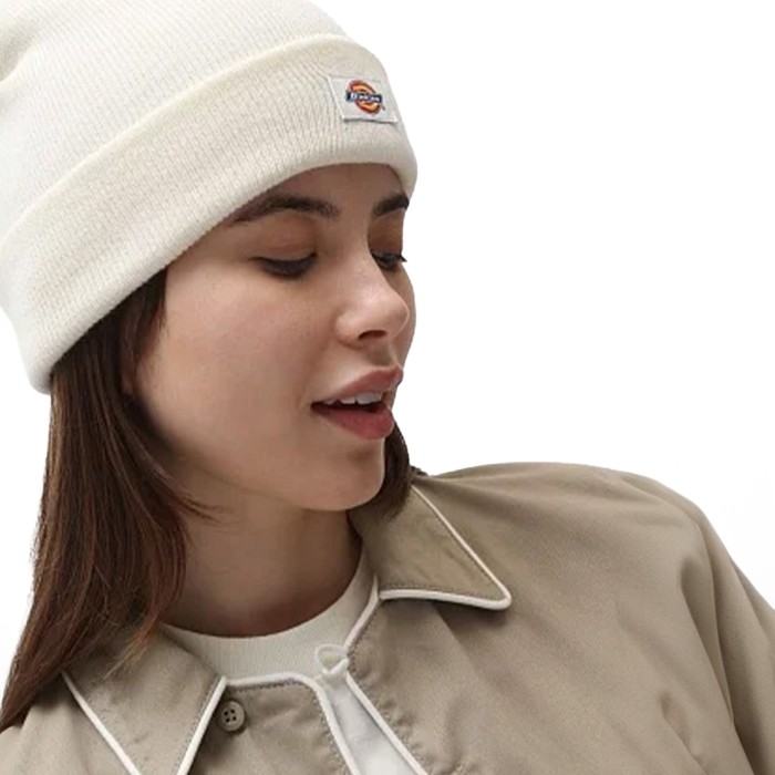 шапка gibsland beanie по цене 2990 руб вид справа