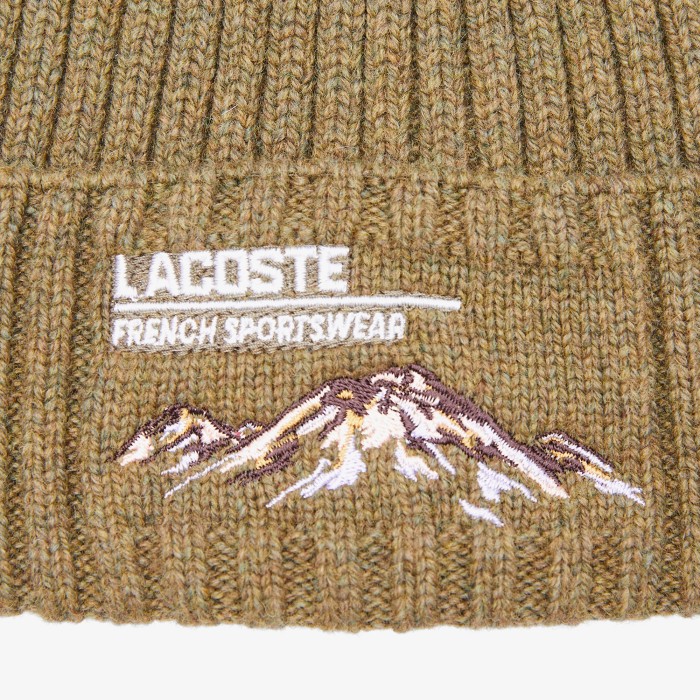 шапка knitted cap от бренда lacoste вид слева